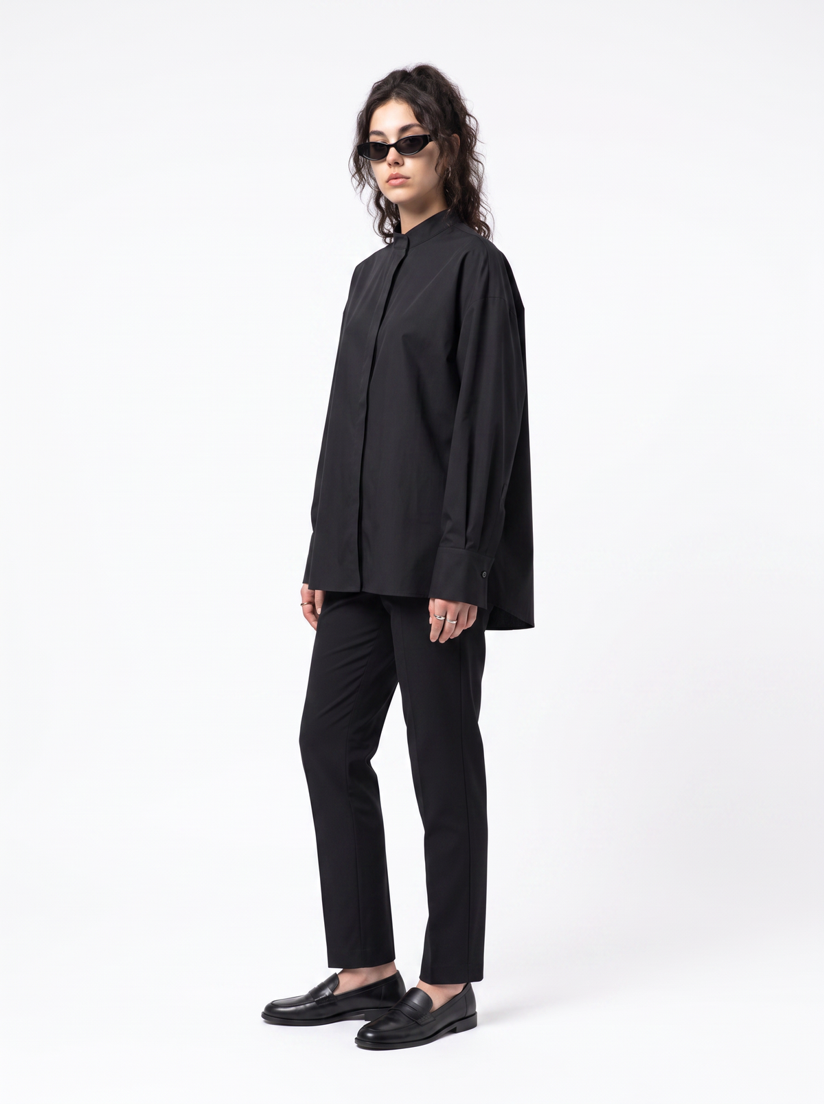 Eclipse Shirt - Obsidian Black - side model