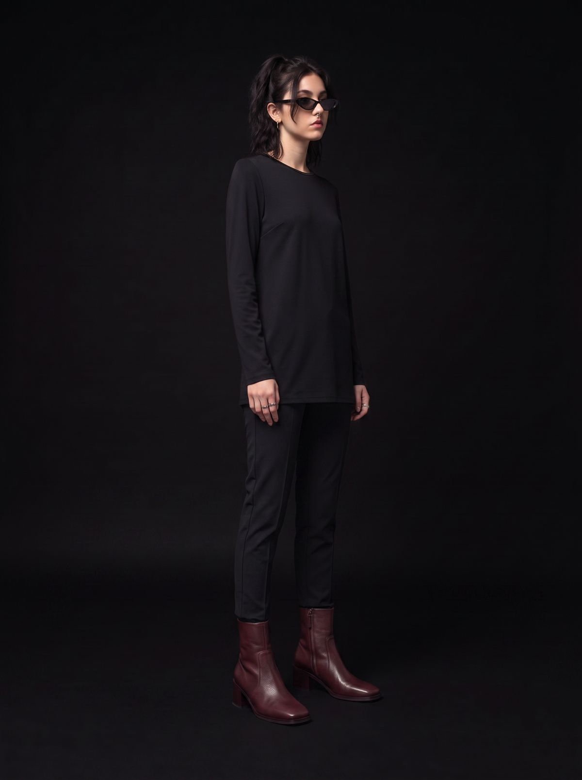 Ink Boots - Oxblood Burgundy - side model