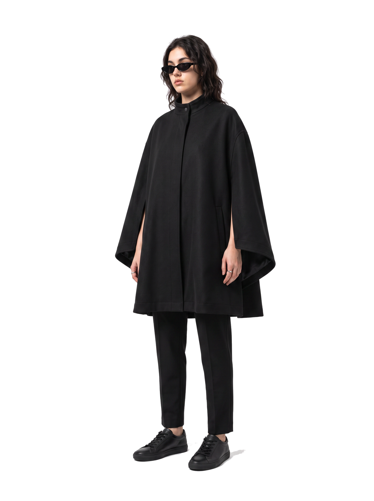 Kuro Cape - Obsidian Black - full model