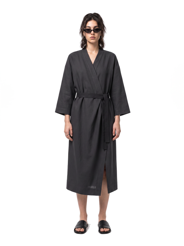 Midi Kimono - Obsidian Black - full model