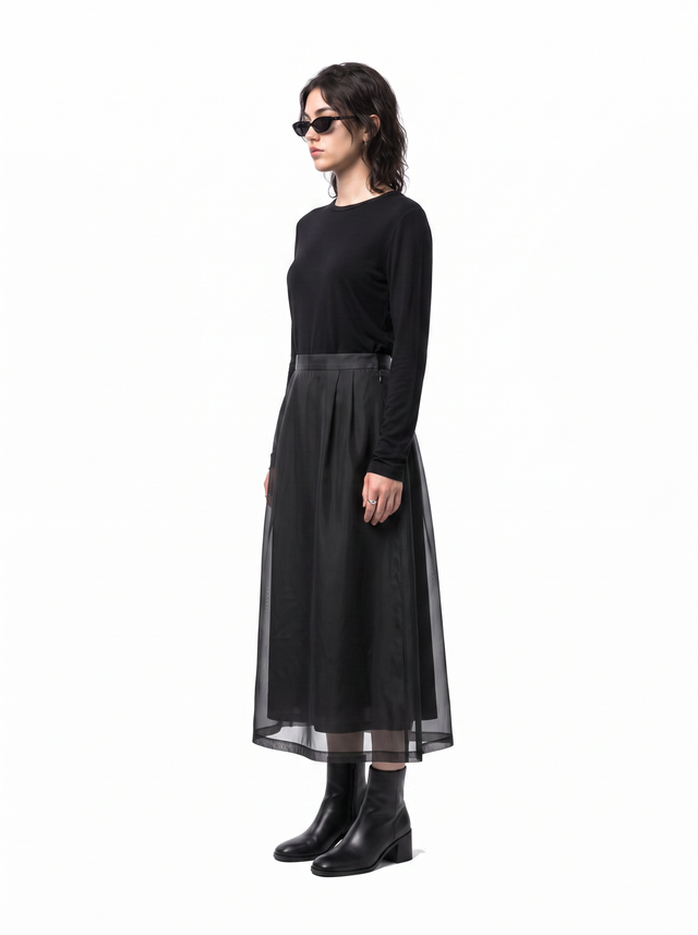 Mist Skirt - Obsidian Black - side model