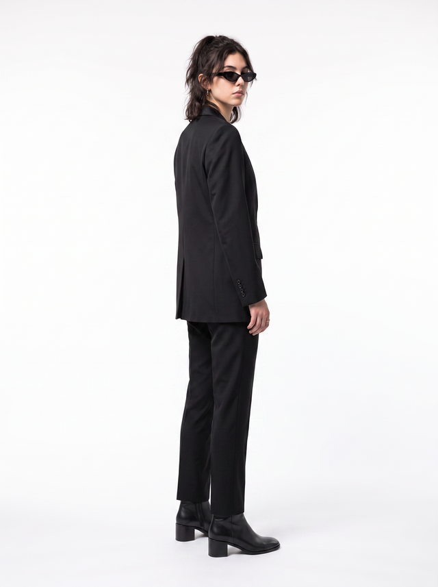 Sable Blazer - Obsidian Black - side model