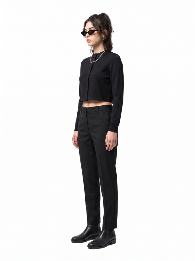 Woven Crop - Obsidian Black - side model